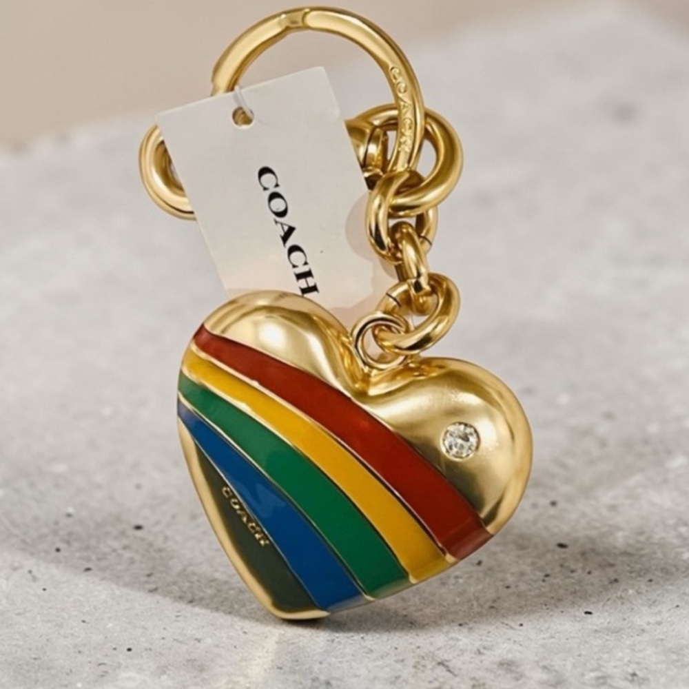 Coach heart bag charm key fob keychain brass and enamel W/ dust bag NWT - Picture 9 of 14